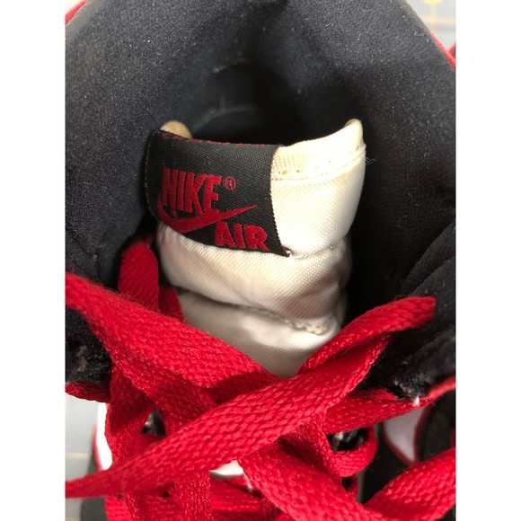 Air Jordan 1 Retro High OG GS Bloodline Size 5.5 Youth Women 7 w 575441-062 main image 6